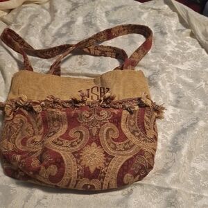 Elegant Tapestry Shoulder Bag